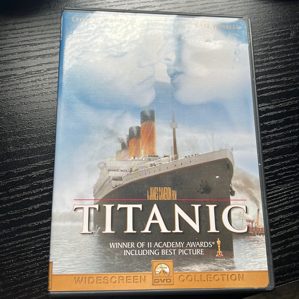 Titanic DVD in Good Condition